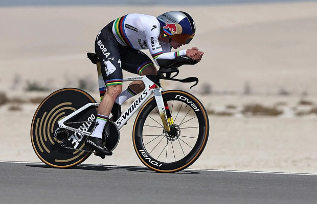 Cómo ha cambiado la posición de Evenepoel para dominar contrarreloj