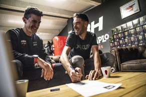 David Valero signs for Coloma's BH Templo Cafés UCC