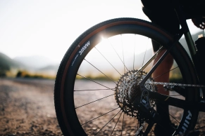 We recommend carbon wheels for gravel for less than €1000