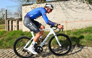 Van der Poel won with unprecedented Dura-Ace wheels