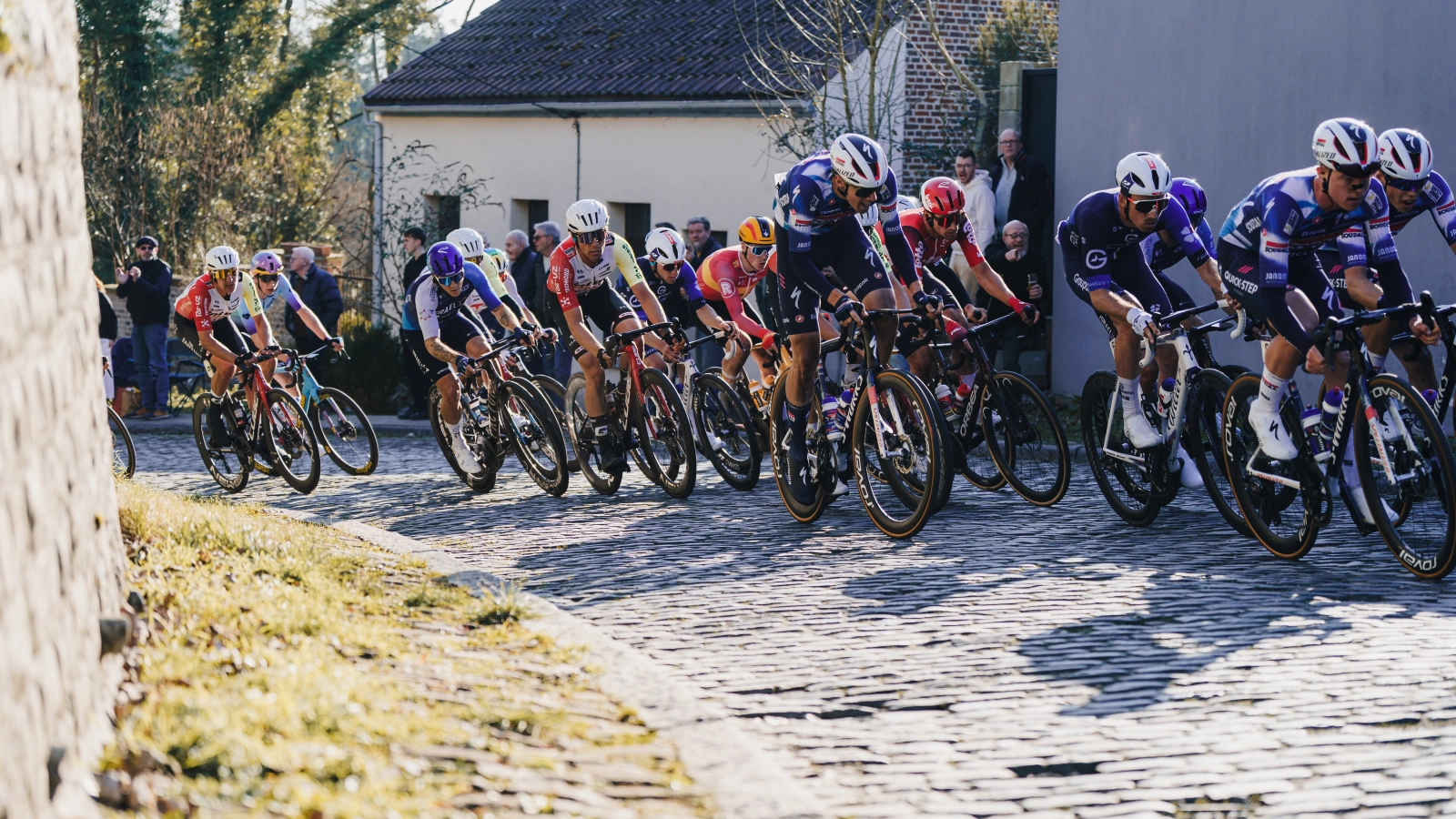Ahora sí, Wout van Aert arrancará su temporada en la Ename Samyn Classic
