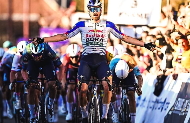 Meeus gagne Le Samyn lors d'une journée amère pour Visma : Van Aert creve