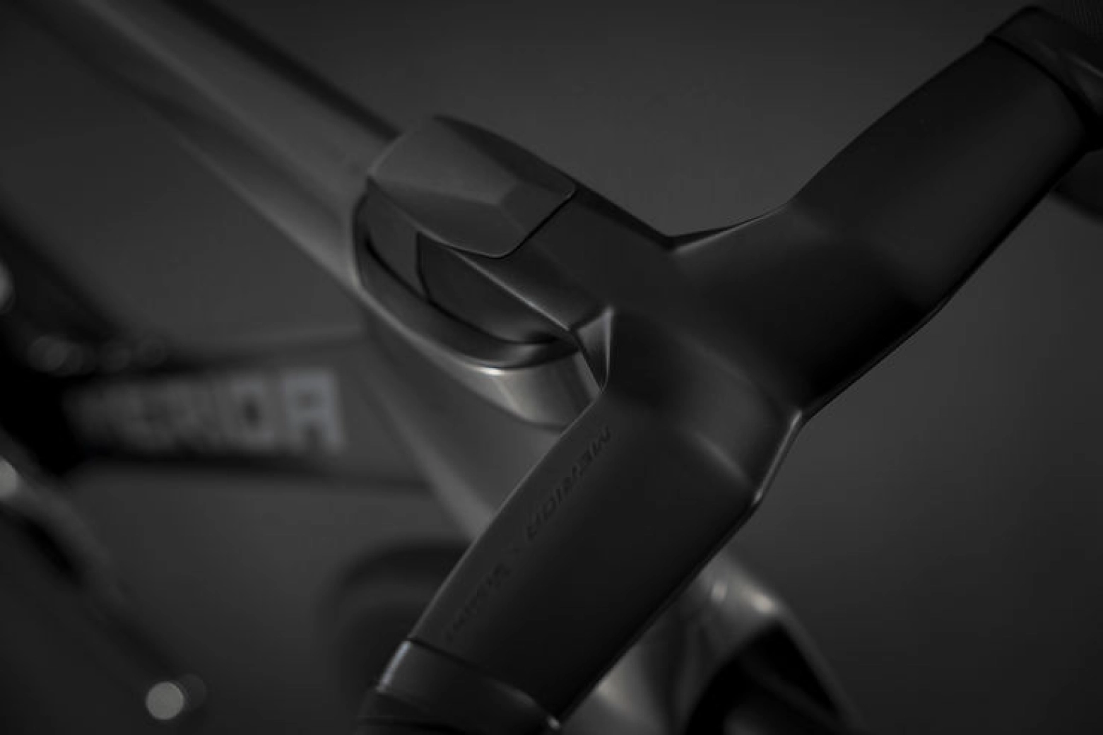 La nueva Merida Reacto V rompe la barrera de los 200 vatios para ir a 45 km/h: más aerodinámica, más ligera y diseñada para volar