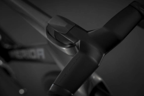 The new Merida Reacto V breaks the 200-watt barrier to reach 45 km/h: more aerodynamic, lighter, and designed to fly