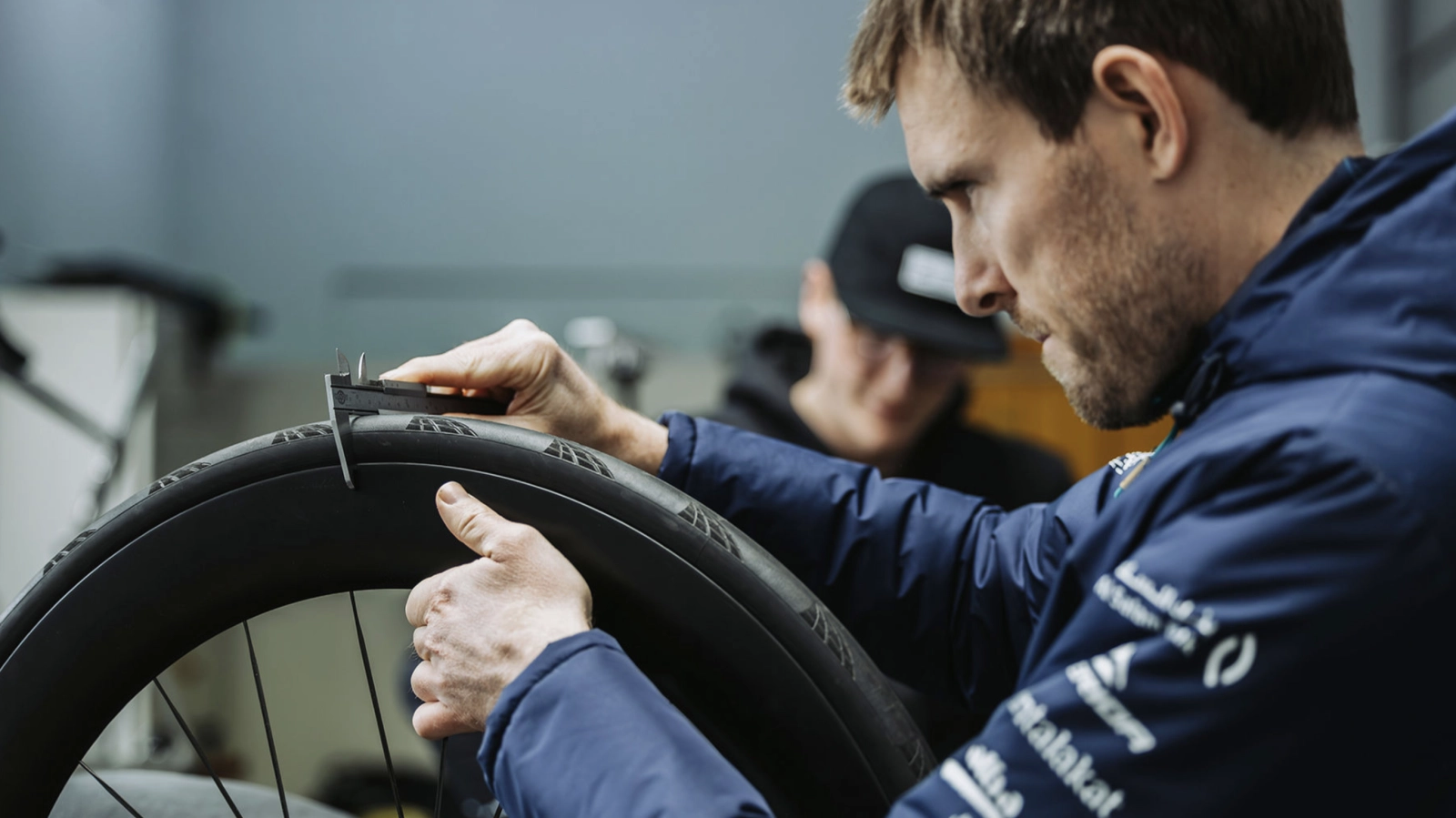 La nueva Merida Reacto V rompe la barrera de los 200 vatios para ir a 45 km/h: más aerodinámica, más ligera y diseñada para volar