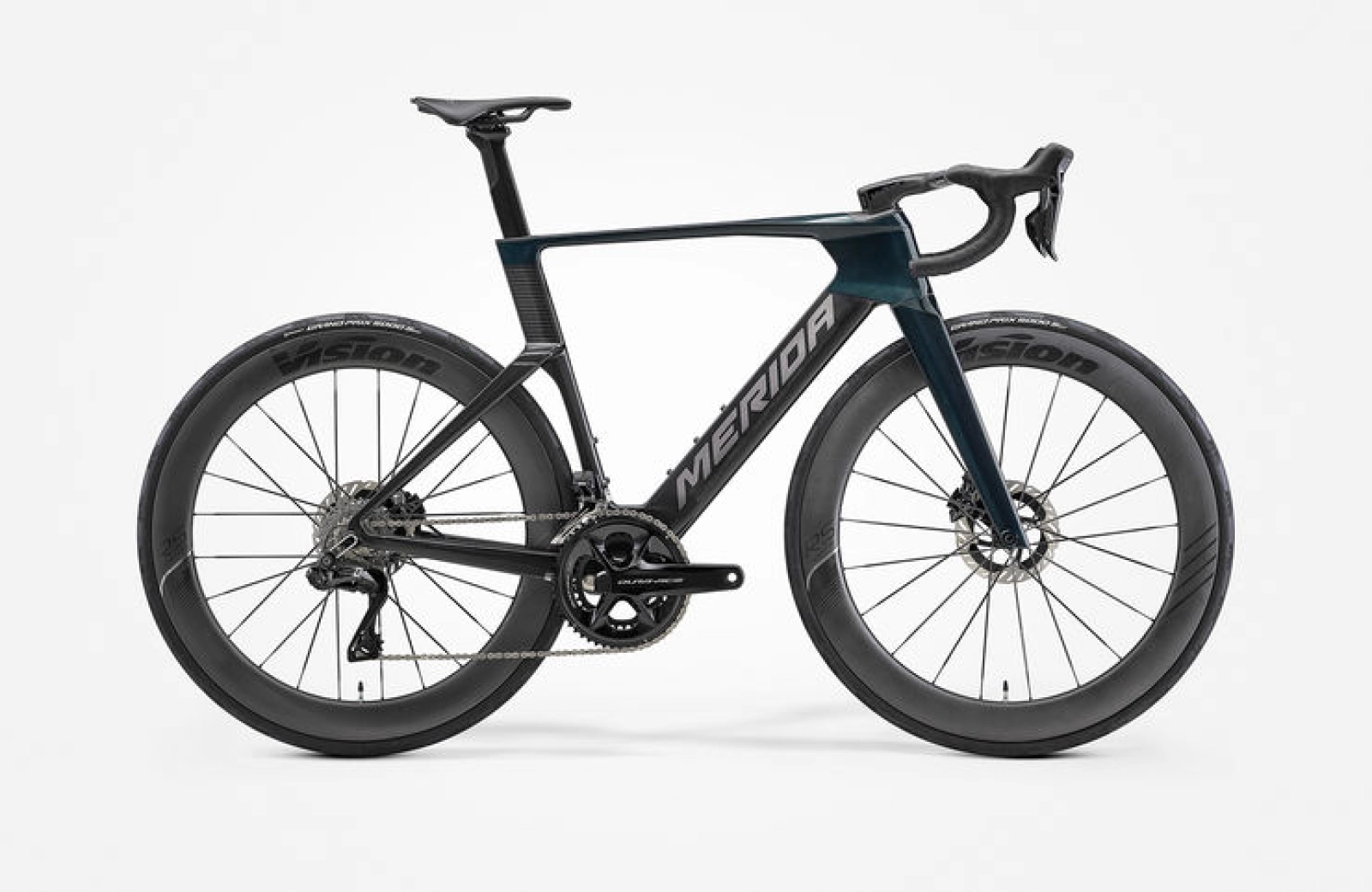 La nueva Merida Reacto V rompe la barrera de los 200 vatios para ir a 45 km/h: más aerodinámica, más ligera y diseñada para volar