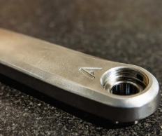 Titanium rods with a lifetime warranty and 3D printed: Atherton's bet for Trail and DH