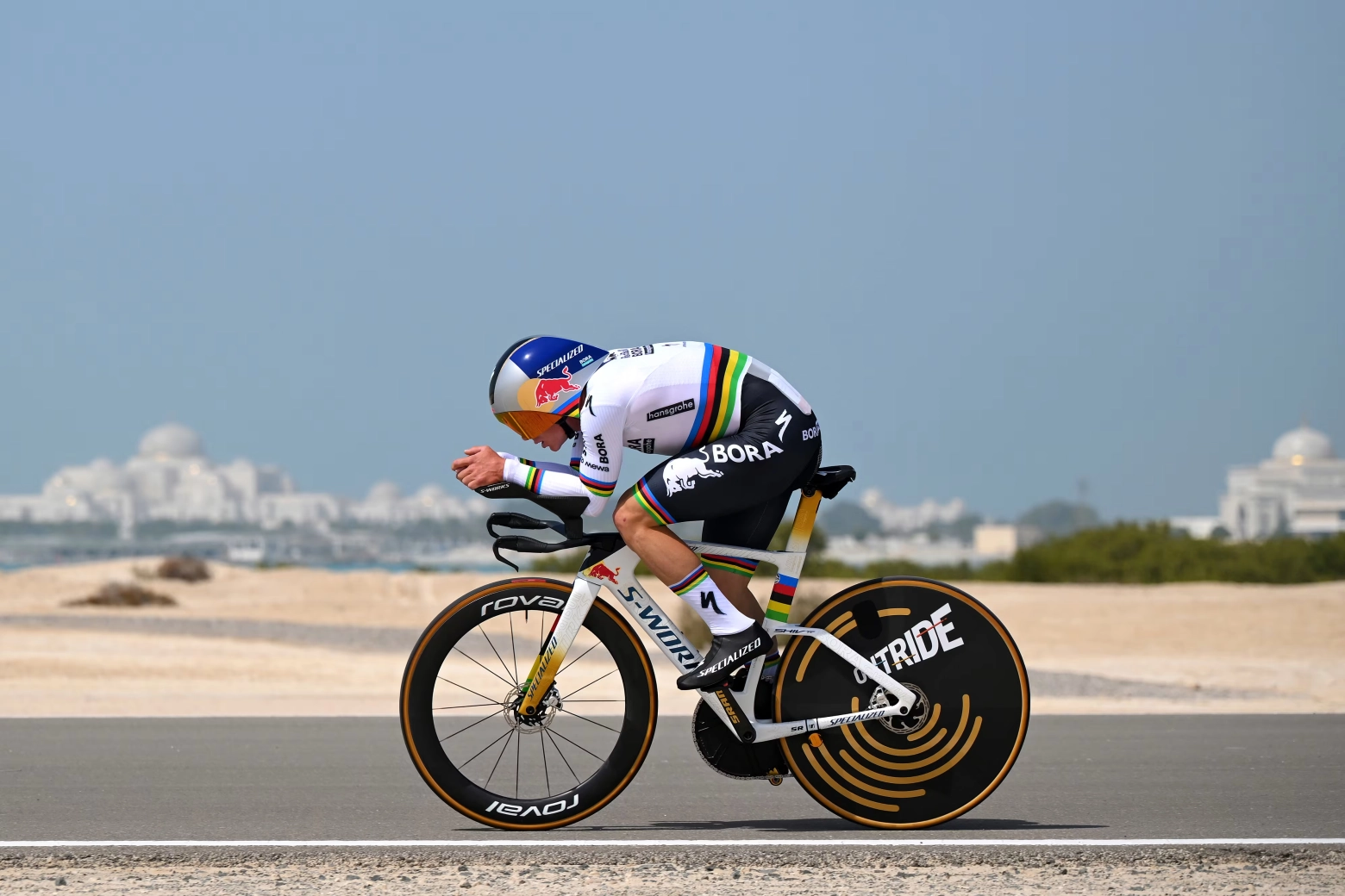 Los ciclistas mejor pagados del mundo en 2026: Pogacar sigue liderando el ranking