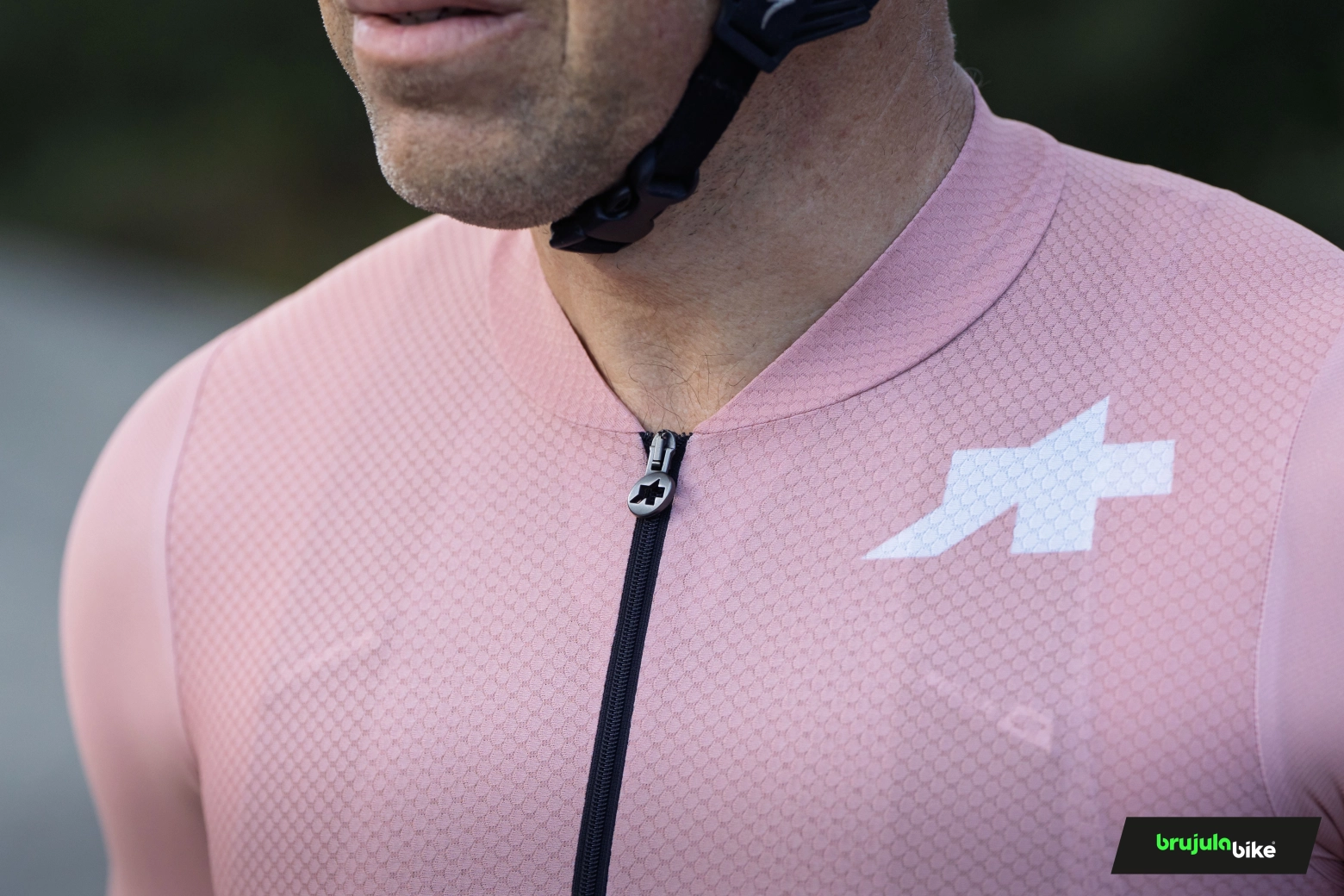 The Swiss formula for devouring kilometers this summer: we tested the Assos MILLE GT S11 jersey and shorts