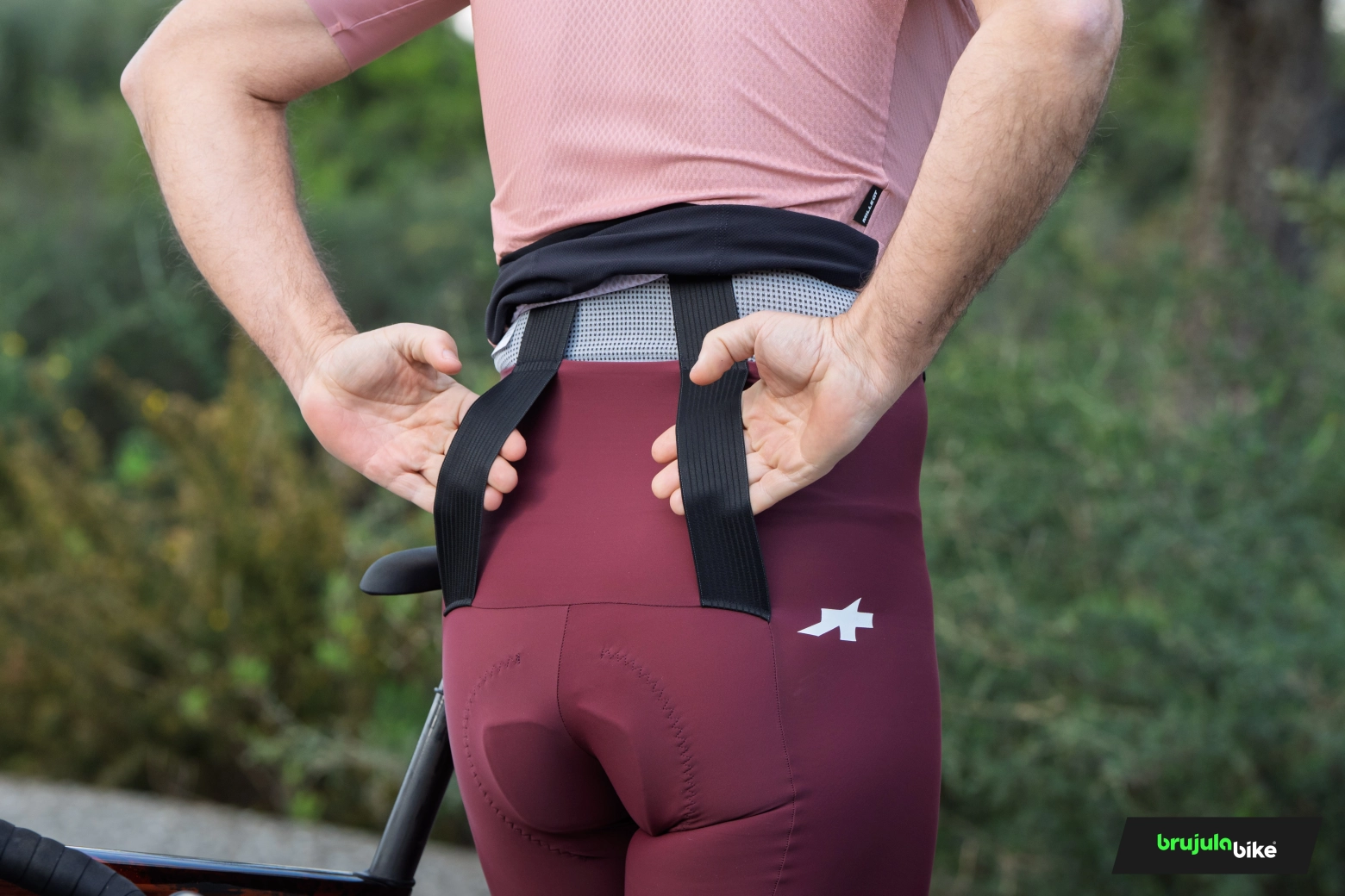 The Swiss formula for devouring kilometers this summer: we tested the Assos MILLE GT S11 jersey and shorts