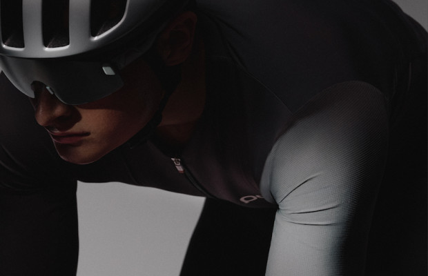 POC renueva su equipación de carretera para 2026 e incluye una gama de bolsas translúcidas para bikepacking