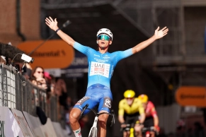 Del Toro finishes off Jorgenson and Pellizzari in the toughest finale and seals the Tirreno-Adriatico