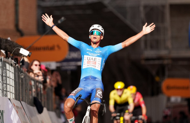 Del Toro finaliza a Jorgenson e Pellizzari na etapa mais difícil e deixa a Tirreno-Adriático decidida