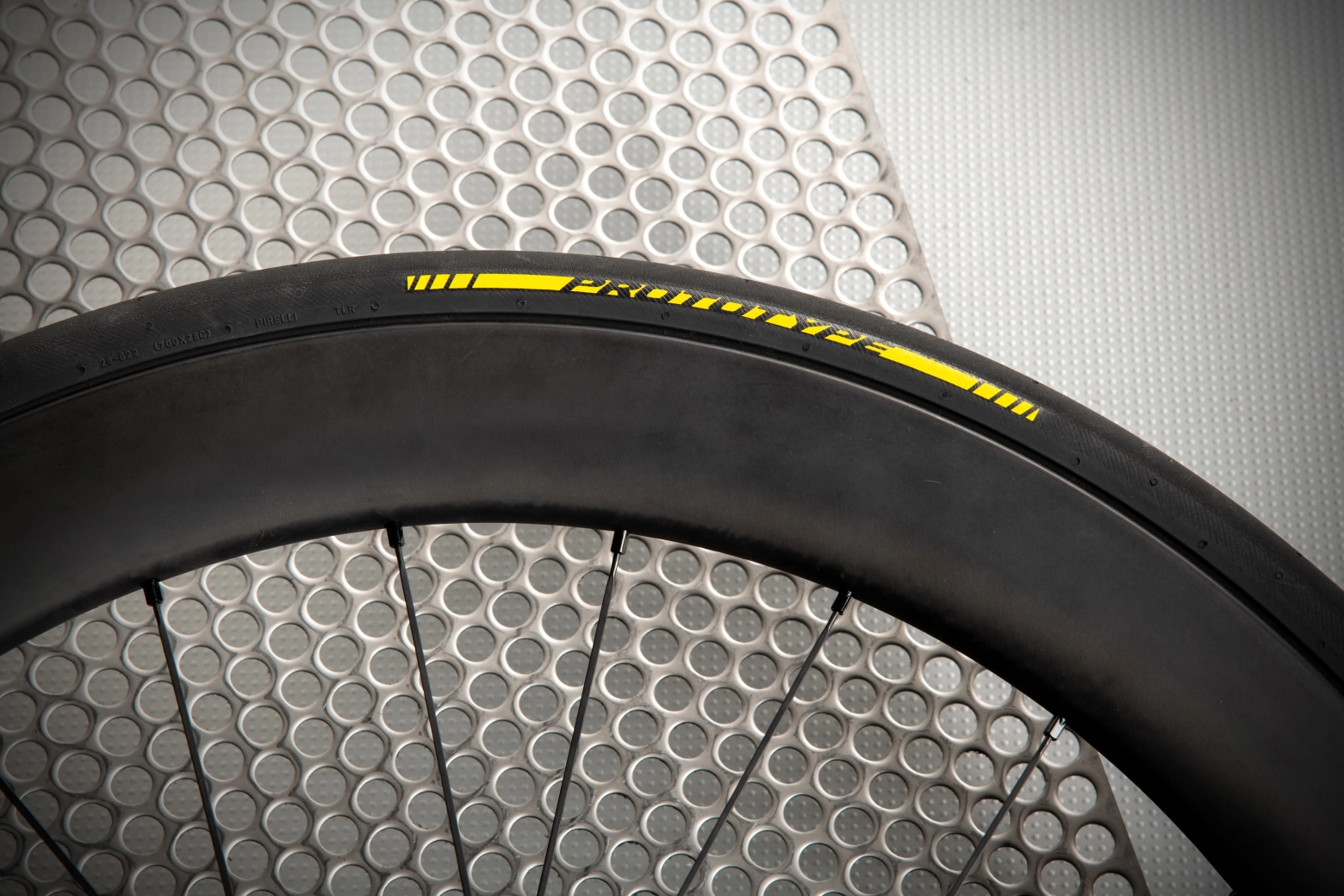 Science, engineering, and advanced aerodynamics: this is how PAAS, Pirelli's new technology, is born