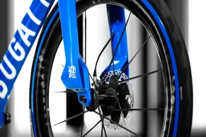 Bugatti enters cycling with a radical and illegal bike for the UCI