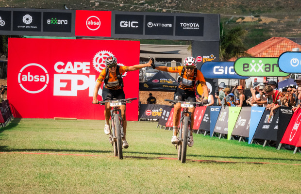 Courtney lo intenta desde salida, pero Keller decide y vuelve a ganar