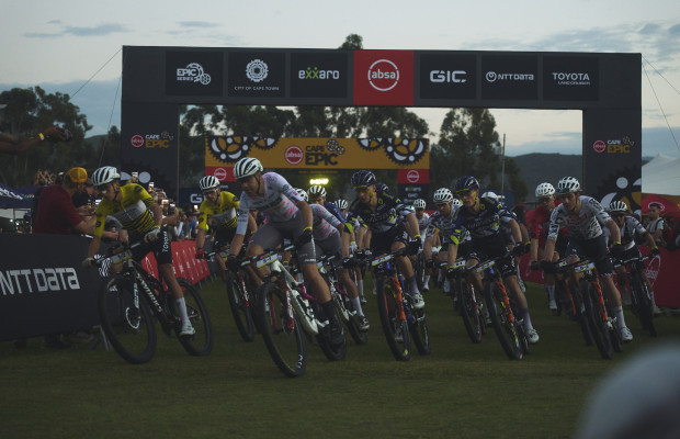 En directo la etapa 3 de la Cape Epic 2026: 140 km con 1750 m entre Montagu y Greyton