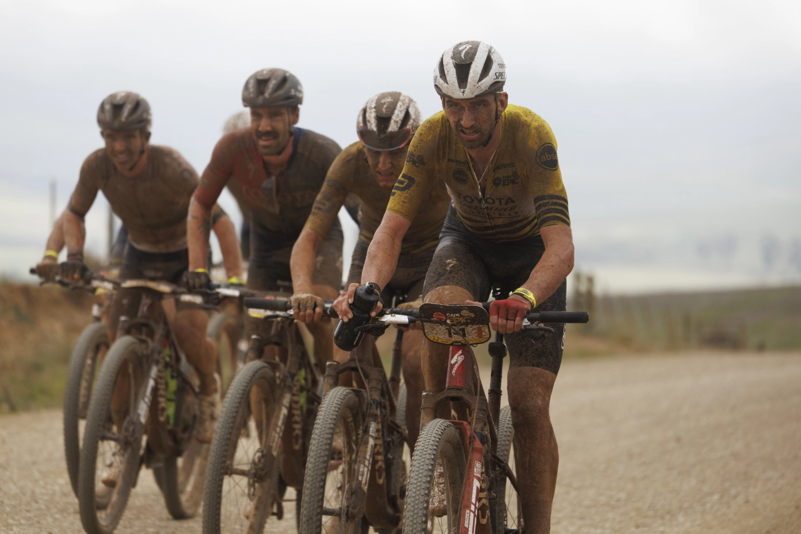 Las MTB de 32” hacen historia en la Cape Epic: Pritzen y Stehli ganan la etapa 3 y cambian la general