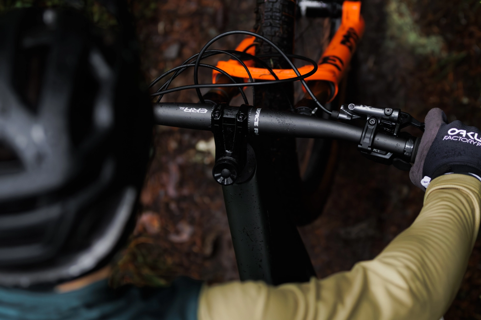 Reversible y ultraligero, así es el nuevo manillar Race Face Era SL