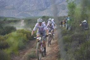 Mechanical trouble and an epic comeback: Schwarzbauer win Stage 4 of the 2026 Cape Epic, and secure a spot on the overall podium