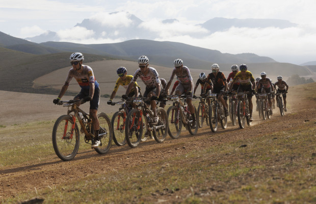 Ao vivo: a penúltima etapa da Cape Epic 2026: 76 km +2.450 m
