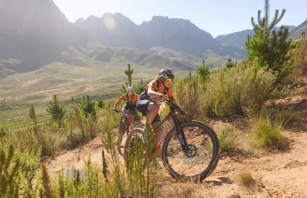 Candice Lill e Alessandra Keller arrasam na Cape Epic 2026