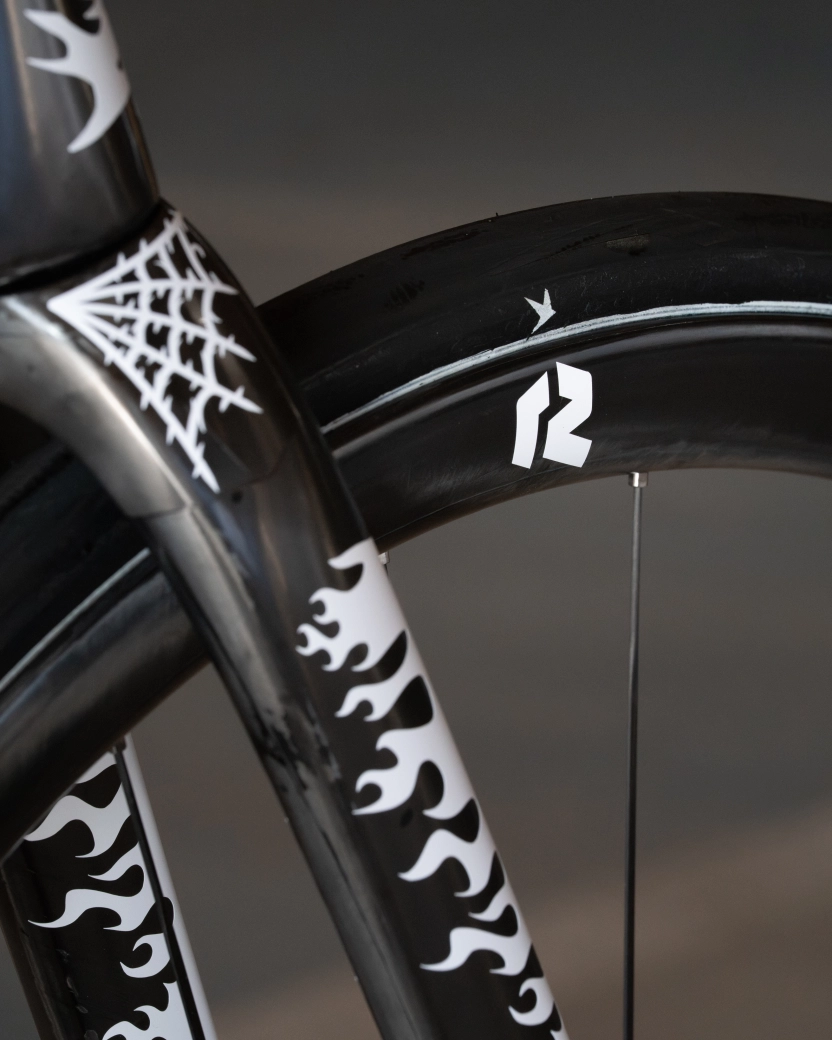 Sub 5 kg y lista para competir, una bici moderna sin concesiones