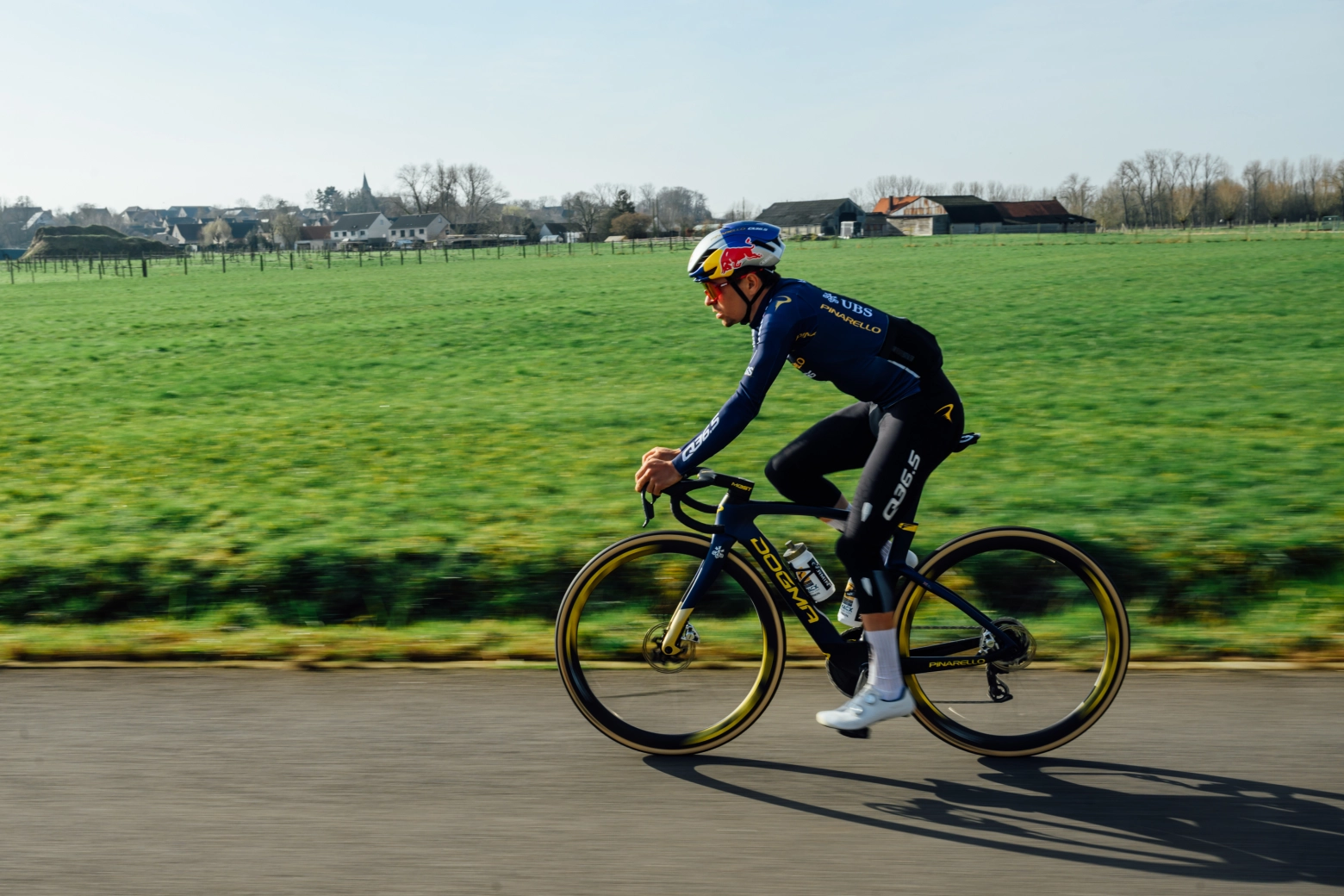 Así ha cambiado Pidcock su posición en la bici para ganar rendimiento en 2026