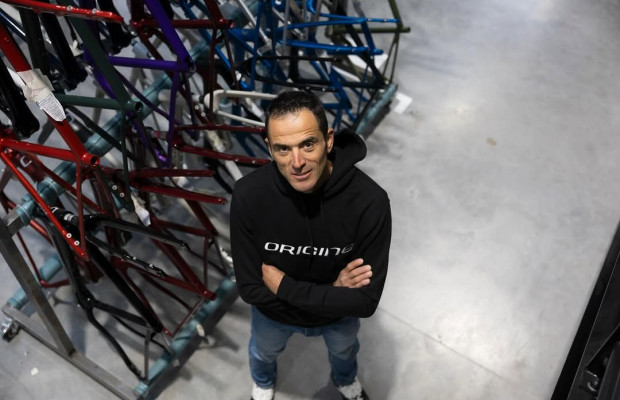 The double Olympic champion Julien Absalon signs with Origine after more than a decade with BMC