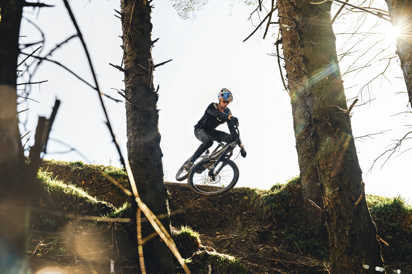 Primera Mondraker con AVINOX y la más avanzada jamás creada, así es la nueva ZENDIT