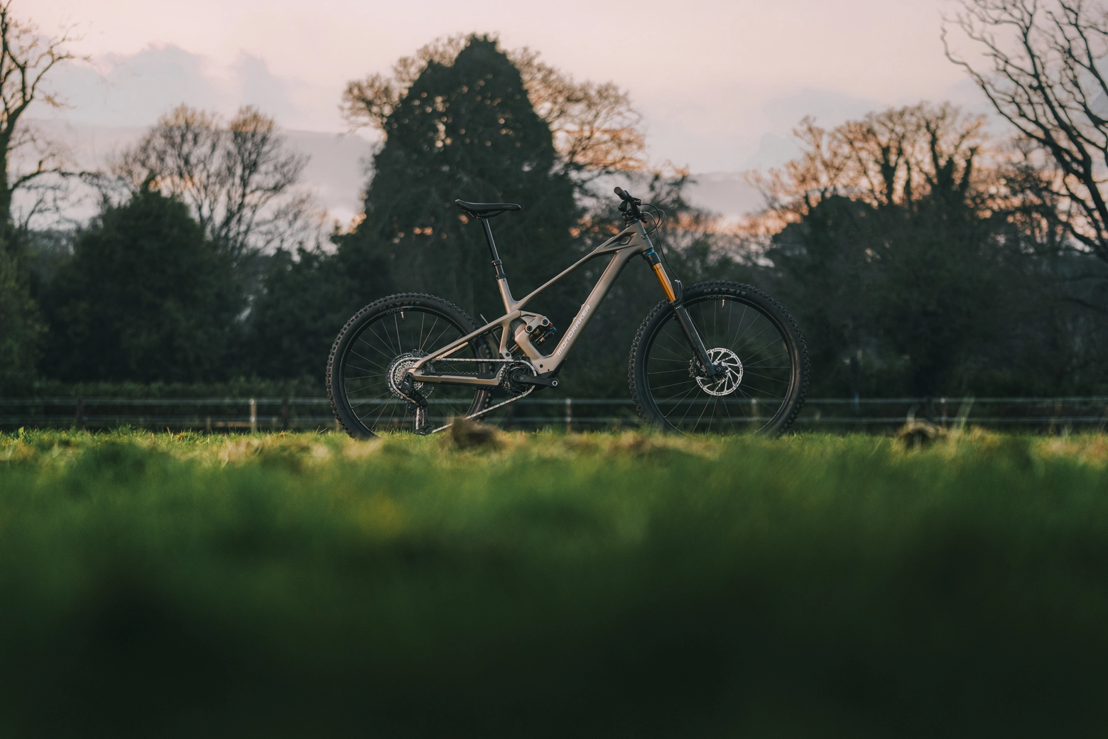Primera Mondraker con AVINOX y la más avanzada jamás creada, así es la nueva ZENDIT