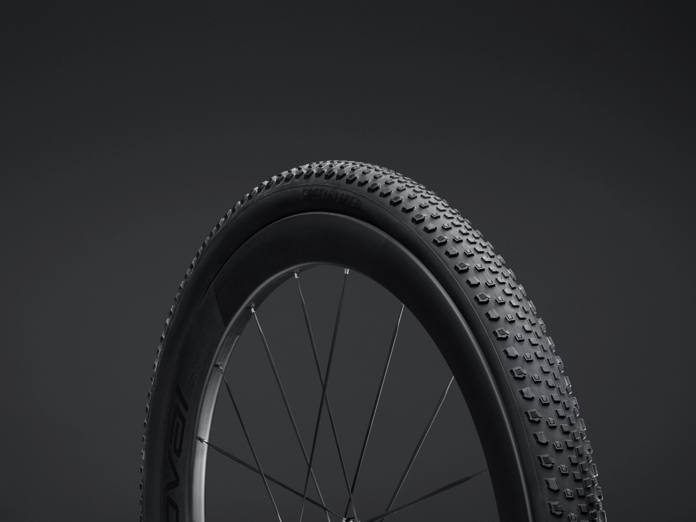 Roval lanza sus ruedas de gravel más rápidas y ligeras con diseño específico desde cero: así son las nuevas Terra Aero CLX y Terra CLX III