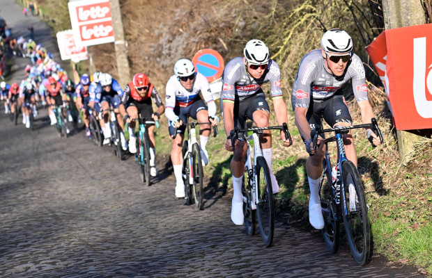 Van der Poel makes his debut today on the cobblestones as the top favorite: schedule and where to watch the E3 Saxo Classic 2026