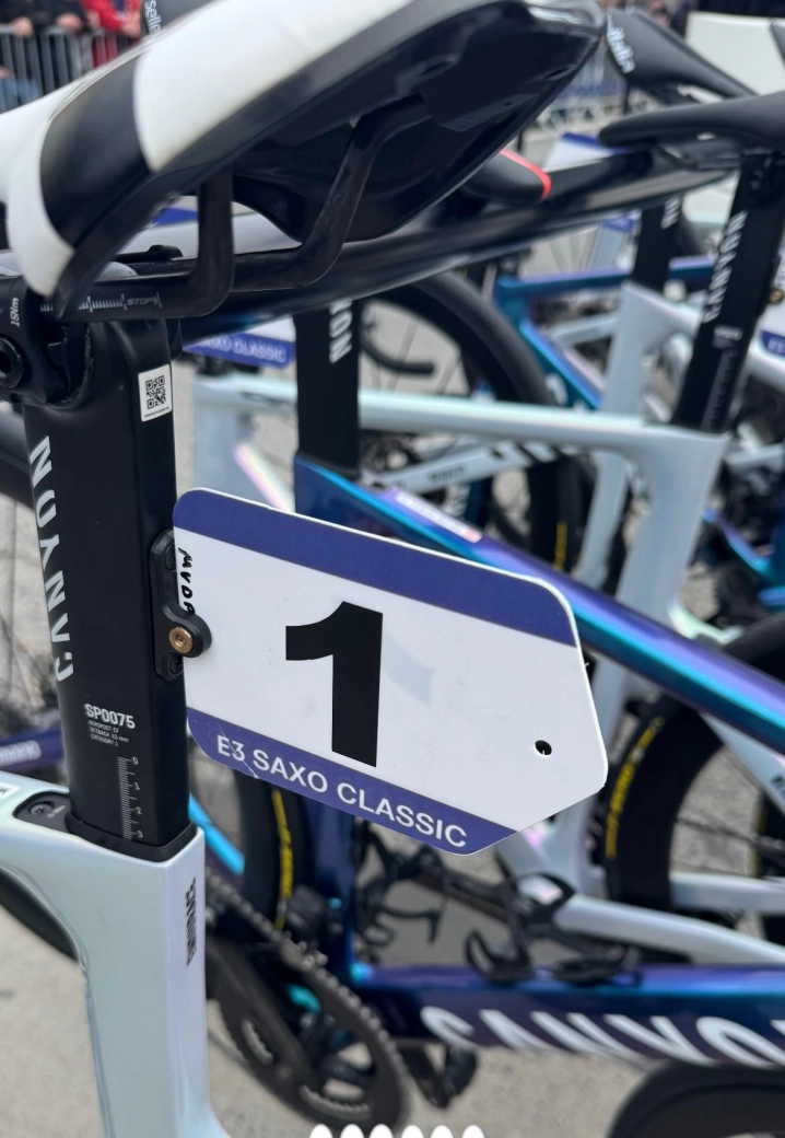 Van der Poel gana con una Canyon Endurace radical y completamente nueva