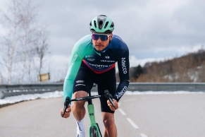 De usar o mítico brinco do Pantani a assinar por uma equipe WorldTour