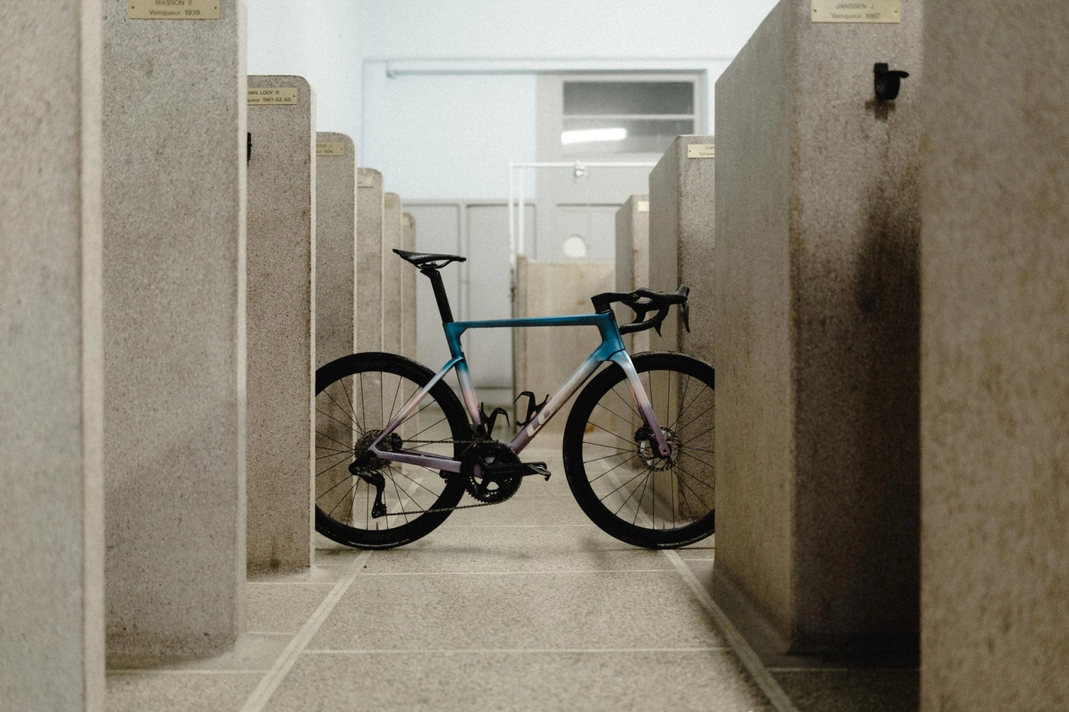 LOOK convierte el cielo de Roubaix en una 795 Blade RS muy especial