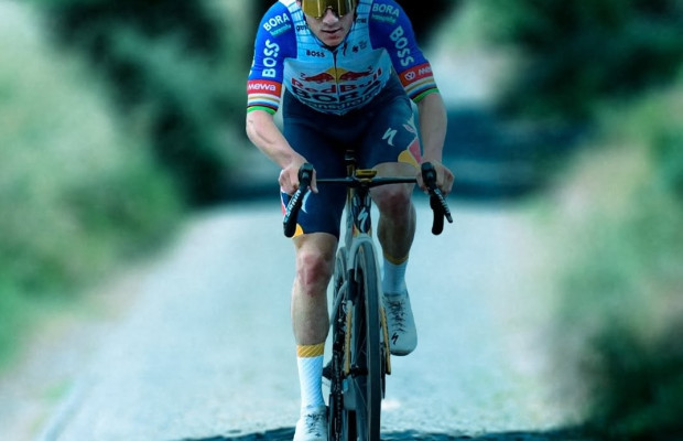 Remco Evenepoel catapulta o Tour de Flandres e se junta ao grande duelo com Pogacar e Van der Poel