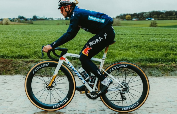 “Je ne serais pas ici si je ne pensais pas que je peux gagner” : Evenepoel ne se cache pas avant Flandre