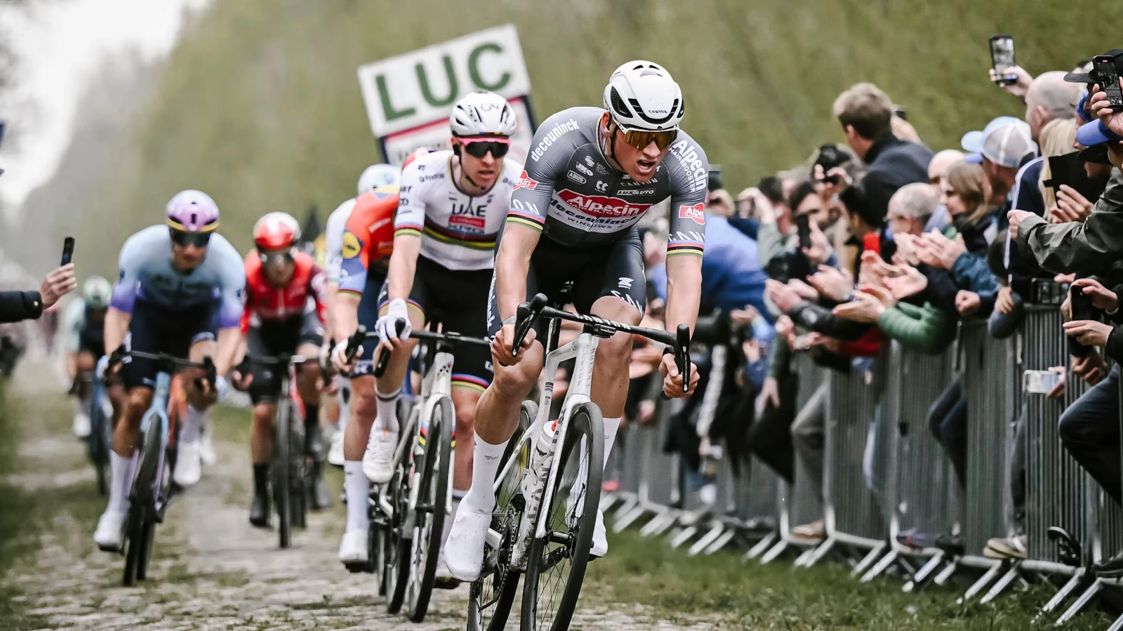 ¿Cuándo es la París-Roubaix 2026?