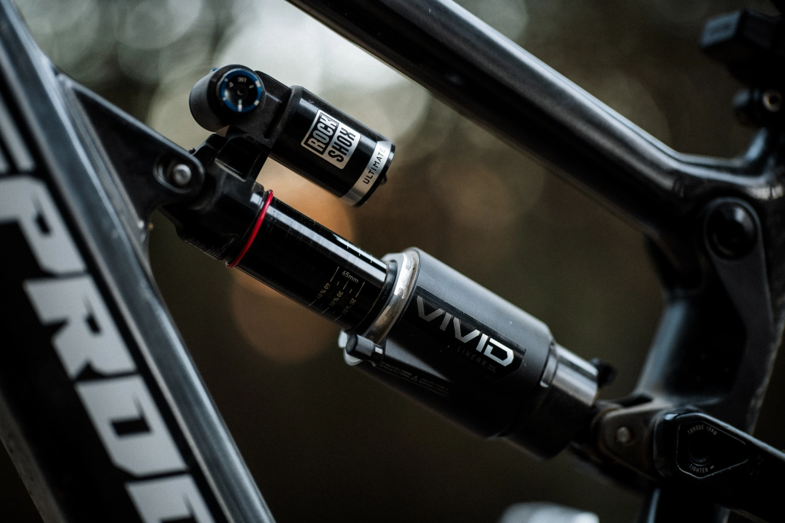 RockShox renueva los Super Deluxe y Vivid con LinearXL