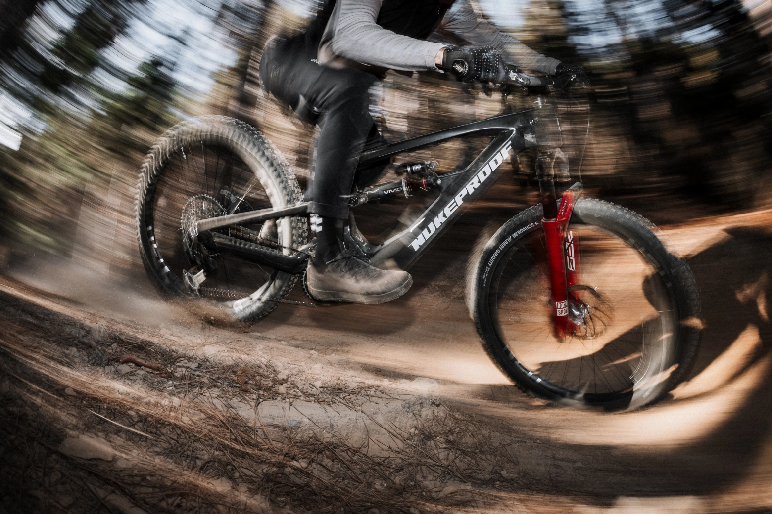 RockShox renueva los Super Deluxe y Vivid con LinearXL
