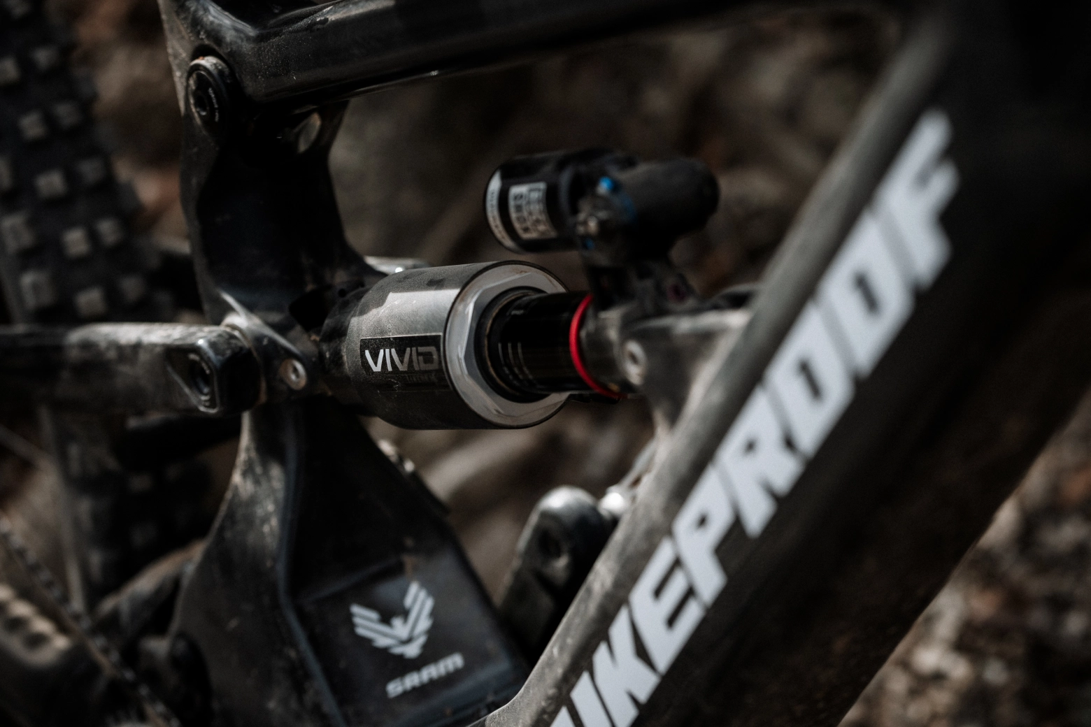 RockShox renueva los Super Deluxe y Vivid con LinearXL