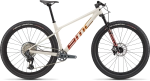 Nova BMC Twostroke 01 2027: as rígidas dão o salto e vão além do XC
