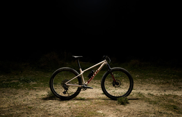 Nueva BMC Twostroke 01 2027: las rígidas dan el salto y van más allá del XC