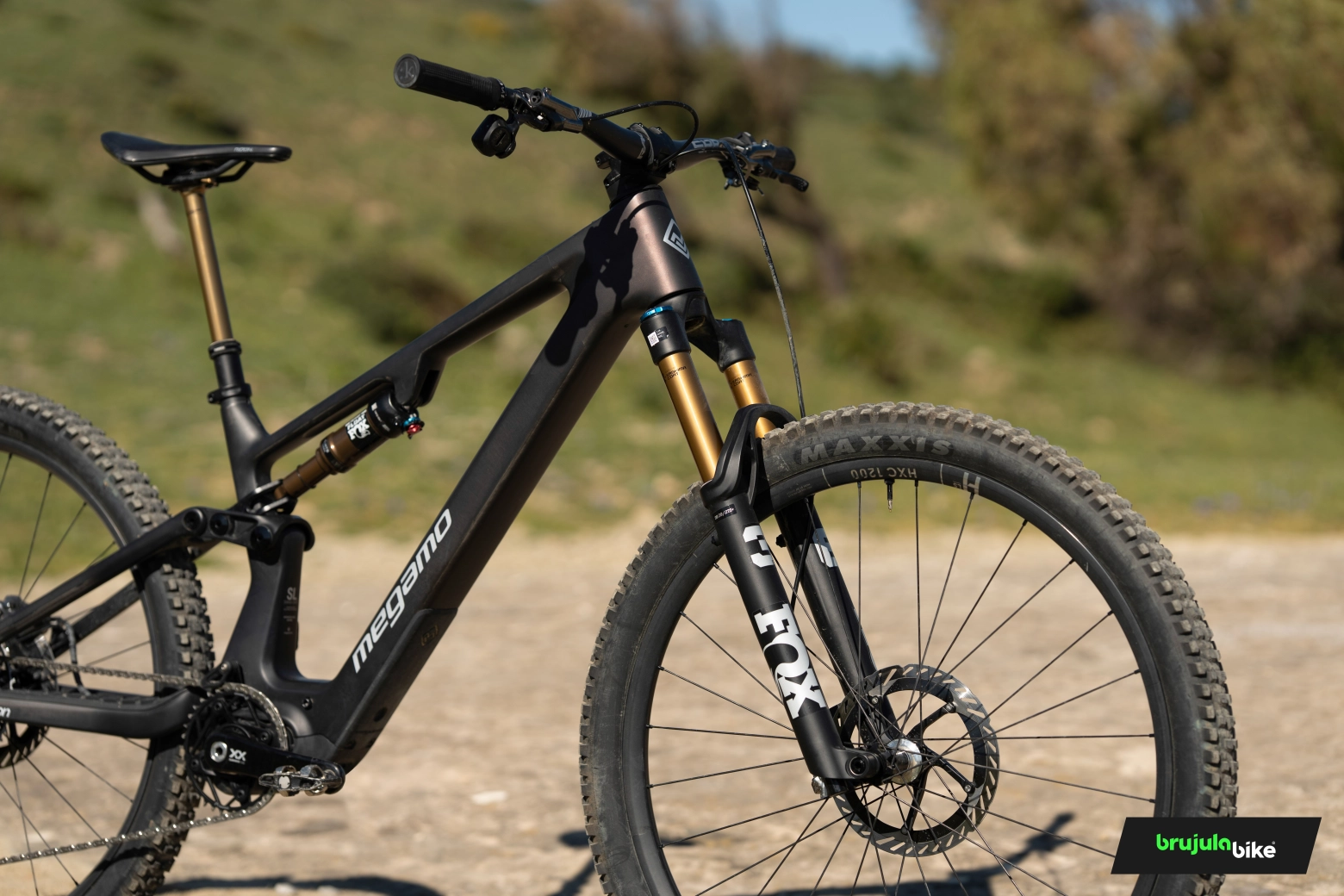 Probamos la Megamo Reason 2027 con el Avinox M2S: la eMTB que ha cambiado el mercado evoluciona y sube el nivel