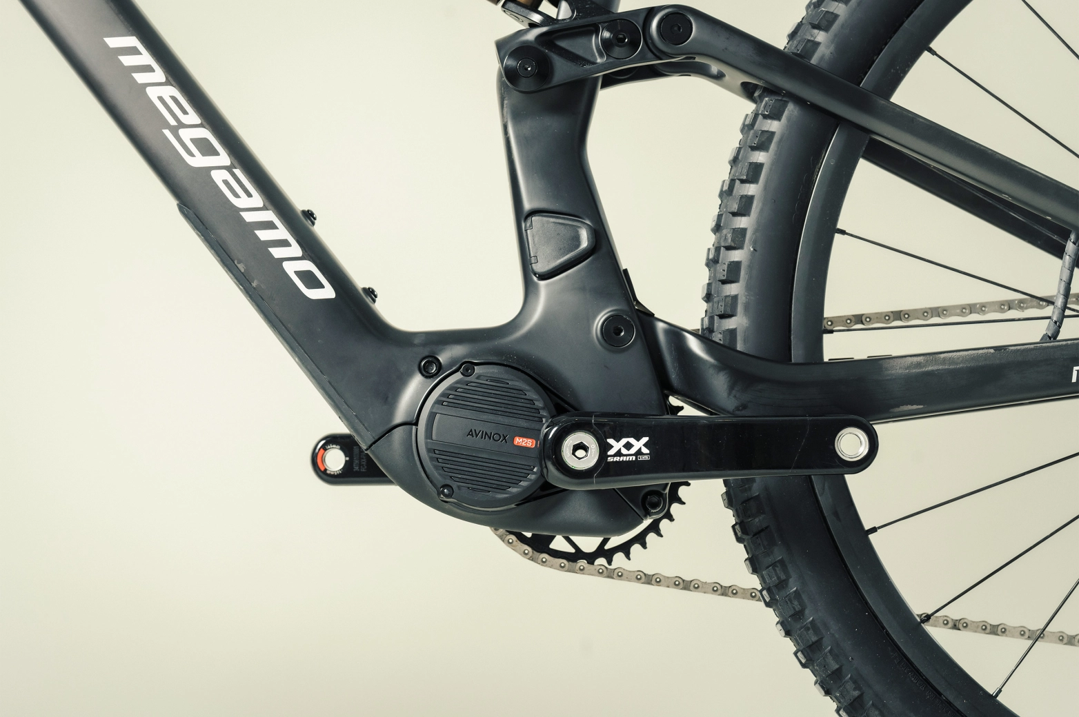 New Megamo Reason 2027 with the powerful Avinox M2S engine: detailed setups and prices