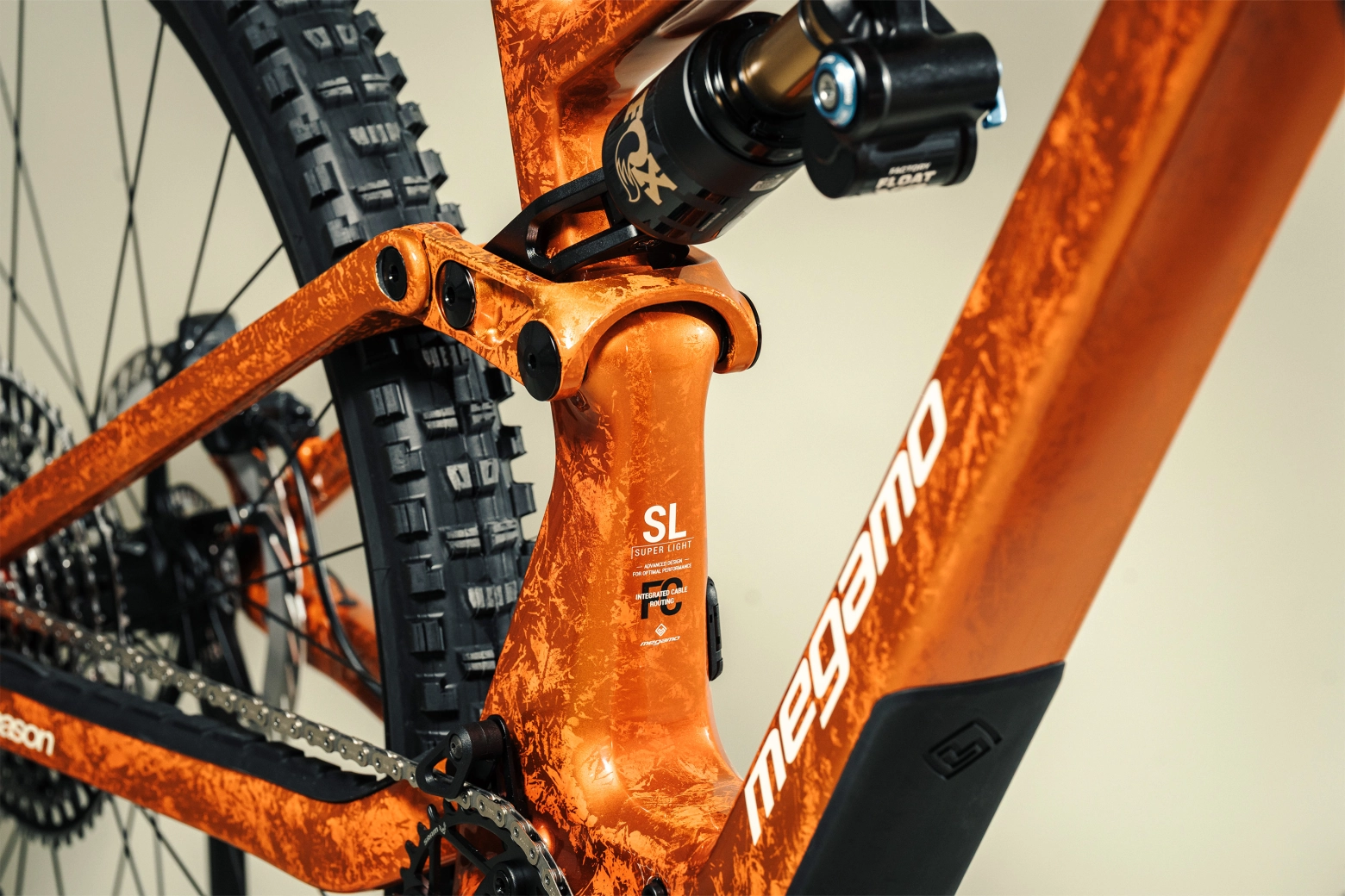 New Megamo Reason 2027 with the powerful Avinox M2S engine: detailed setups and prices