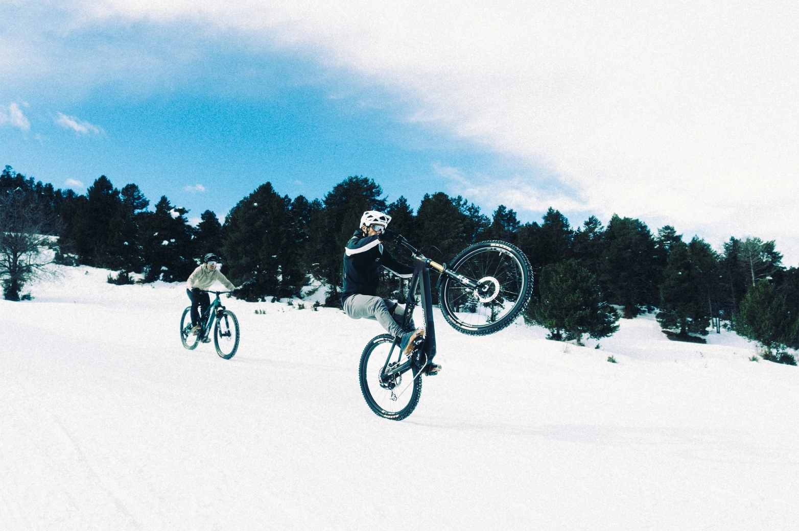 New Megamo Reason 2027 with the powerful Avinox M2S engine: detailed setups and prices