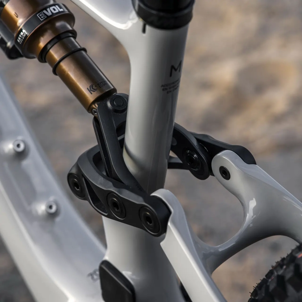 Amflow lanza las PX y PR desde 4.500€, con hasta 150 Nm, batería extraíble y ajuste completo de geometría