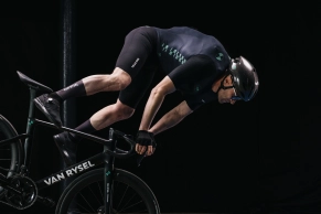 From MotoGP to cycling, Van Rysel presents its integrated airbag for cyclists